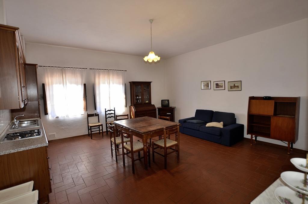 Agriturismo Poggio ai Grilli Gambassi Terme Camera foto