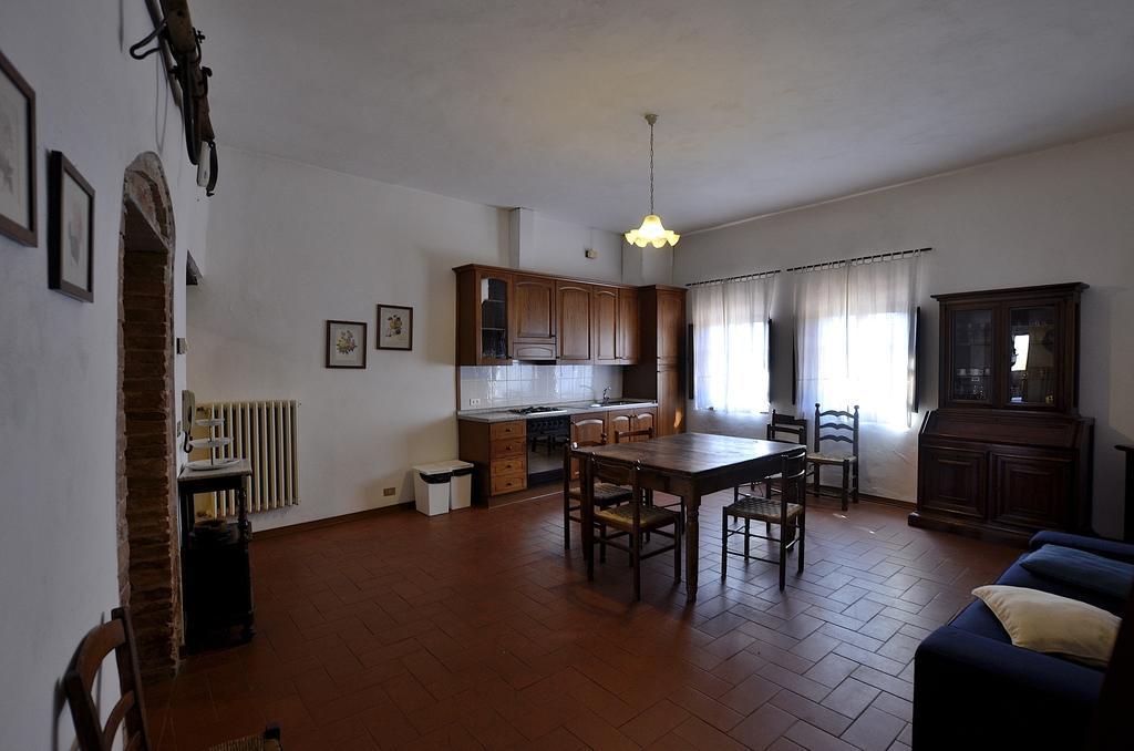 Agriturismo Poggio ai Grilli Gambassi Terme Camera foto