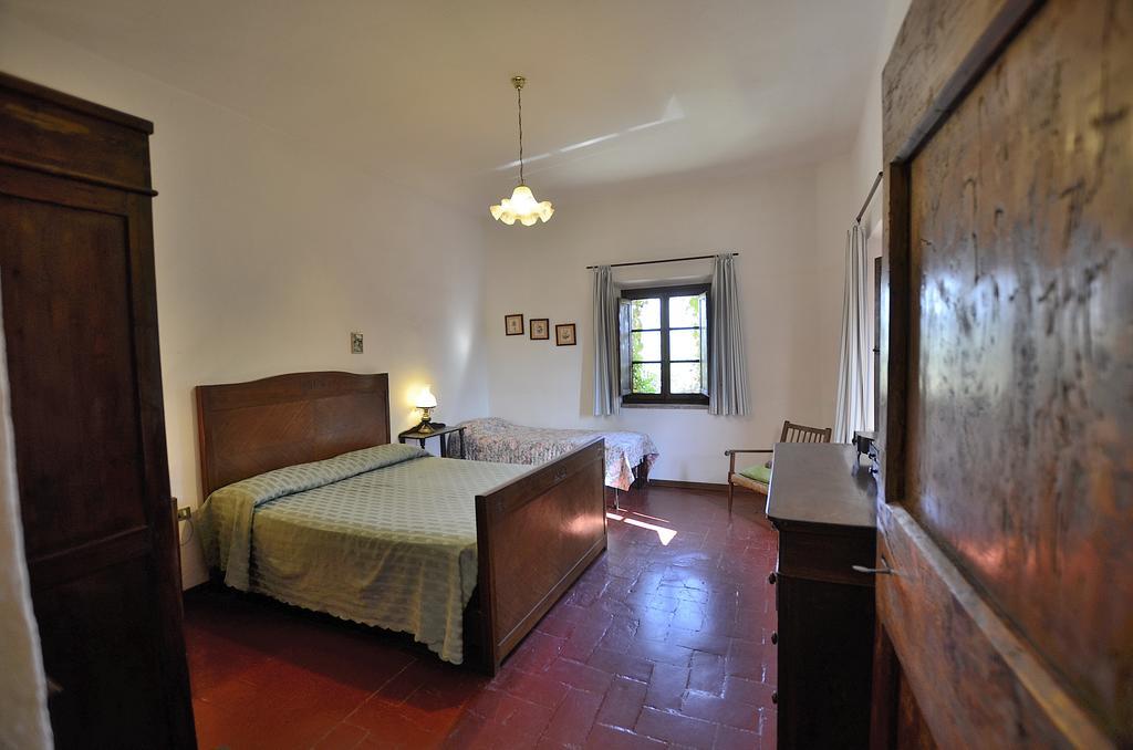 Agriturismo Poggio ai Grilli Gambassi Terme Camera foto